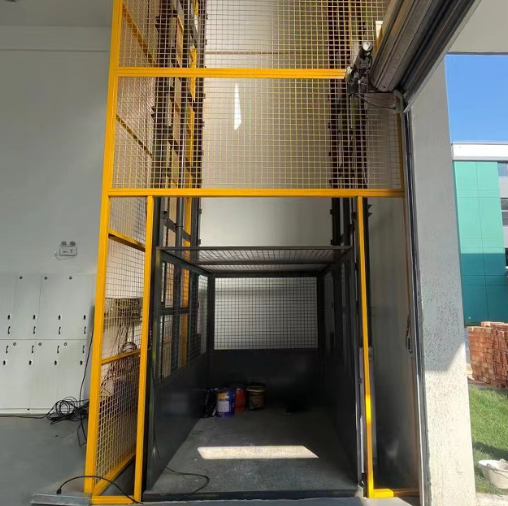 龙岩导轨式升降机助力物流园破解运输难题