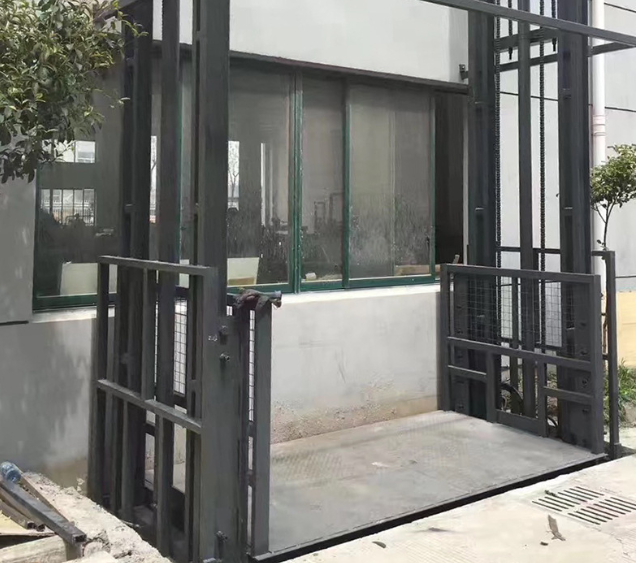 龙岩导轨式施工升降机助力民生工程提速增效